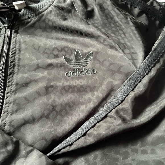 Like new adidas jacket - Picture 3 of 6